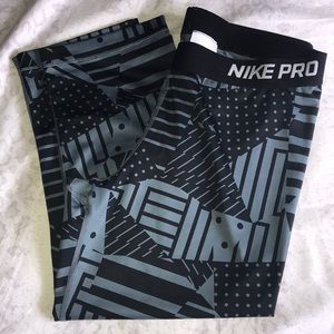 Nike drifit capris